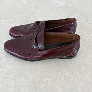 Zara Women’s Burgundy Loafers